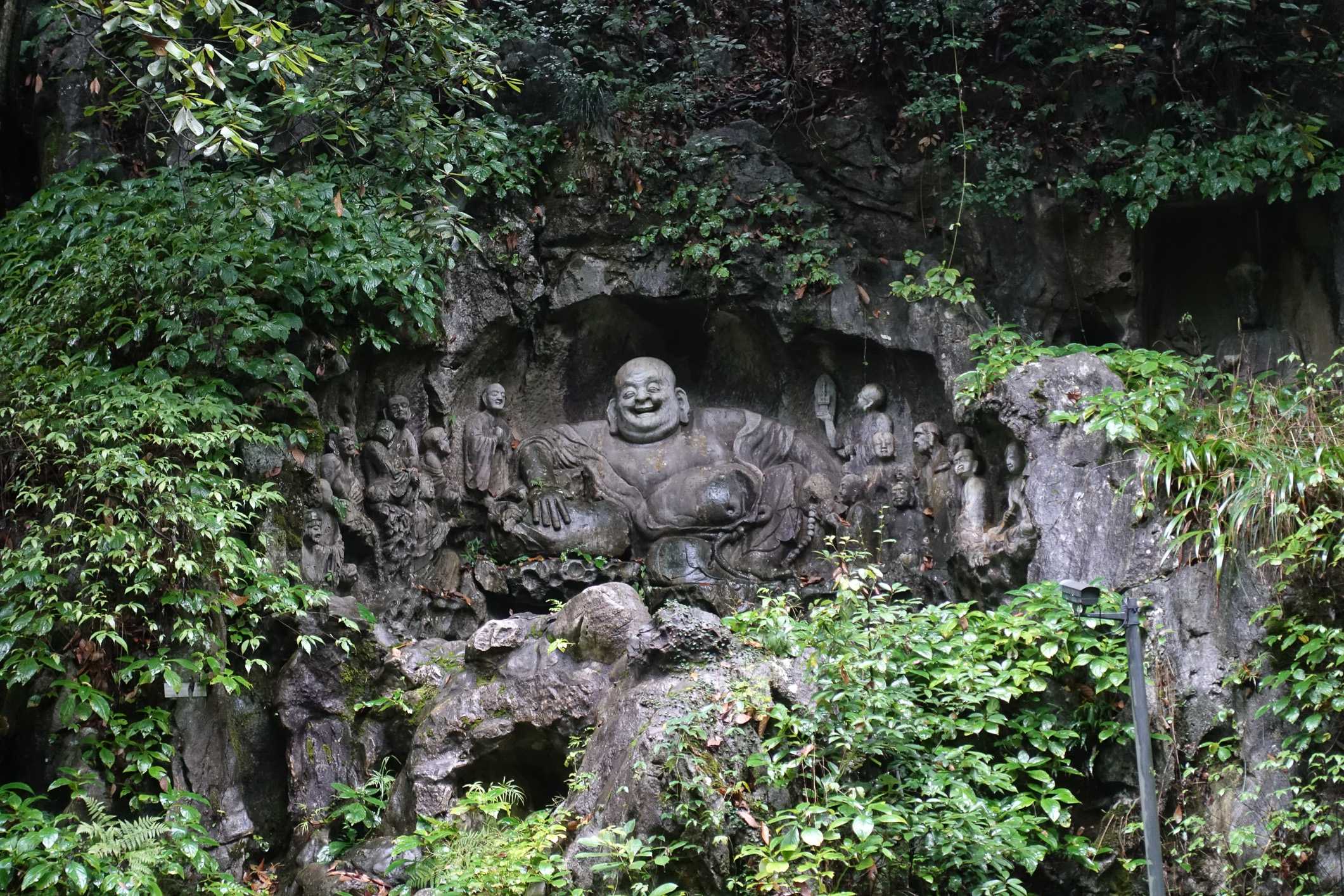 Laughing Buddha in Fei Lai Feng